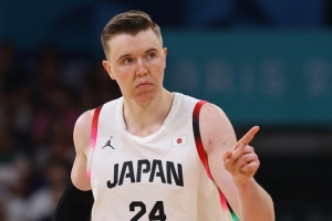 曾令旭：对日本队的三分需要高度谨慎 霍金森这点开了不是好消息