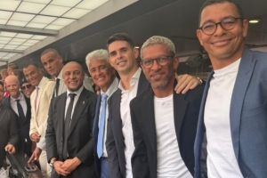 只剩叹息…一众传奇目睹巴西16强出局：大罗、小罗、瓦刀、卡福…