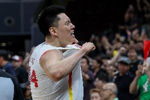今天首发出战！李弘权13投6中&三分8中2得到17分4板4助